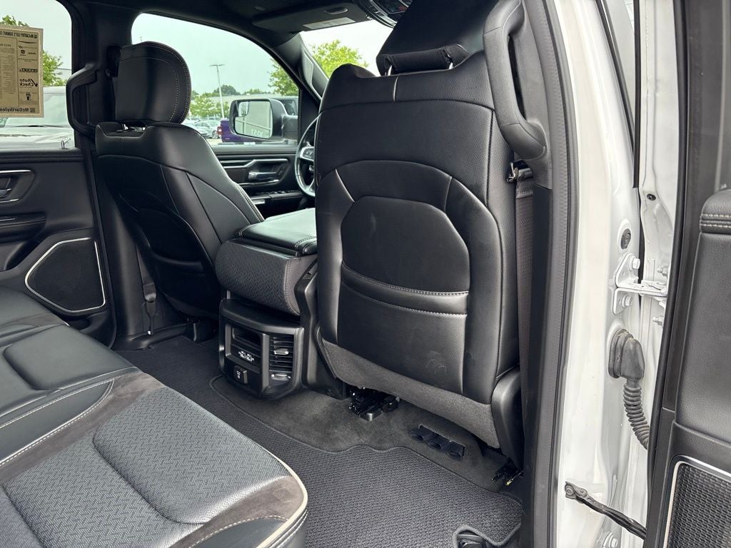 2023 RAM 1500 Laramie Crew Cab 4x4 5'7' Box