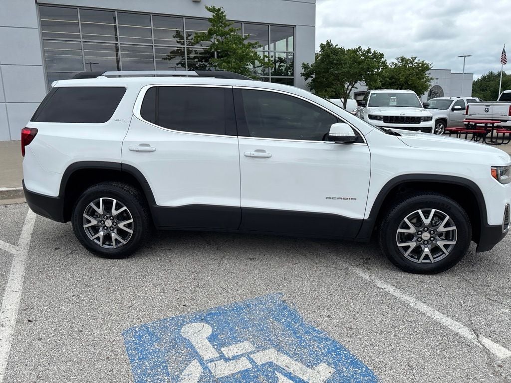 2023 GMC Acadia FWD SLT