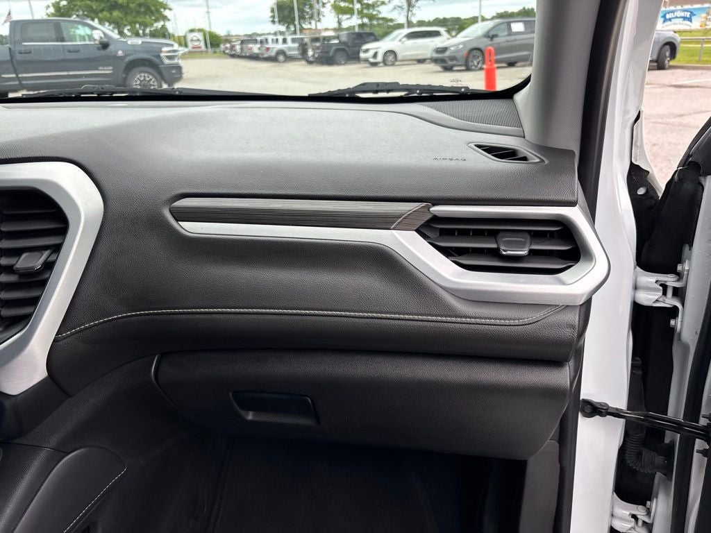 2023 GMC Acadia FWD SLT