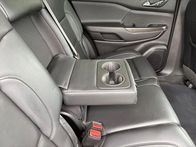2023 GMC Acadia FWD SLT
