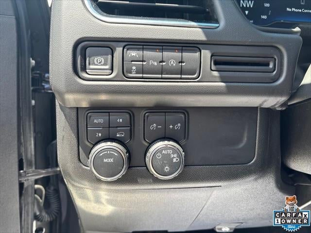 2024 Chevrolet Suburban 4WD LT