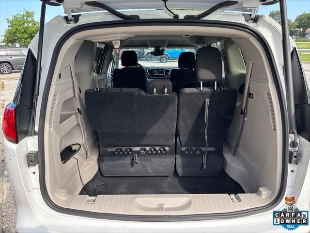 2024 Chrysler Voyager LX