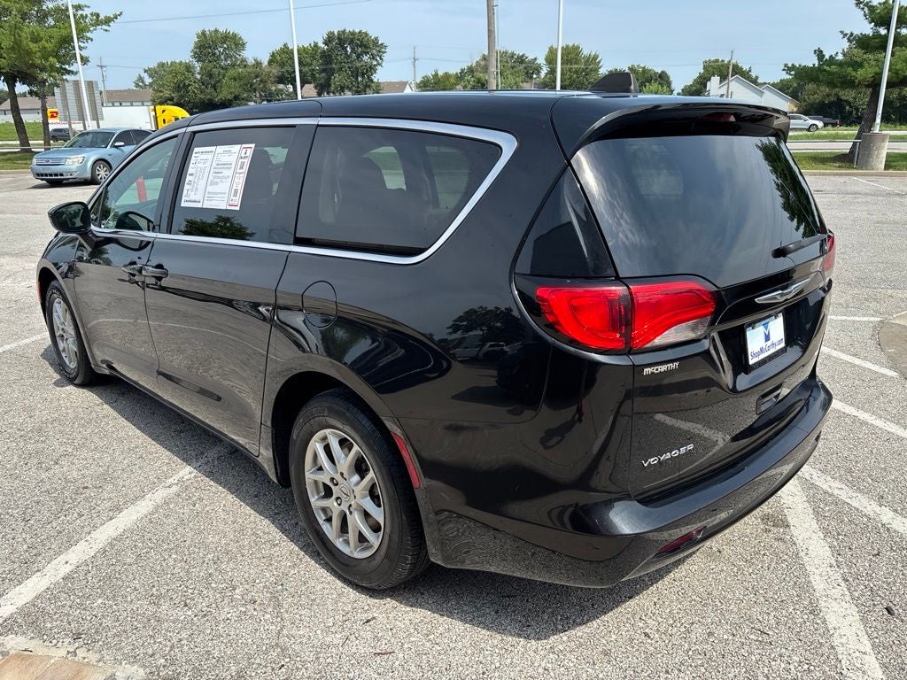 2023 Chrysler Voyager LX
