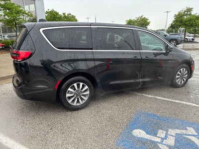 2023 Chrysler Pacifica Hybrid Touring L