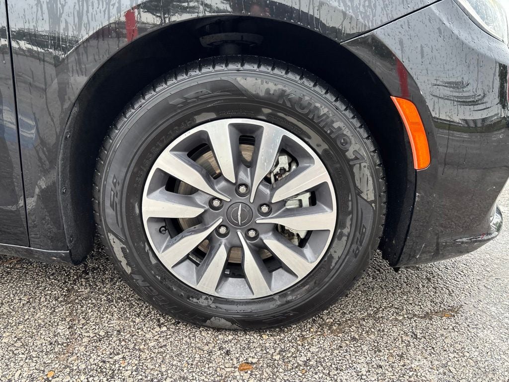 2023 Chrysler Pacifica Hybrid Touring L