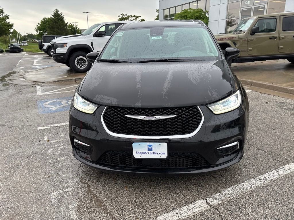 2023 Chrysler Pacifica Hybrid Touring L