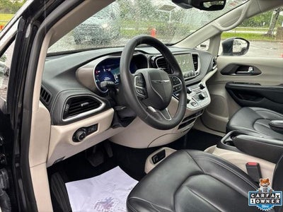 2023 Chrysler Pacifica Hybrid Touring L