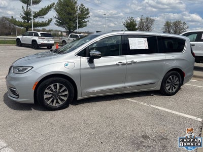 2023 Chrysler Pacifica Hybrid Limited