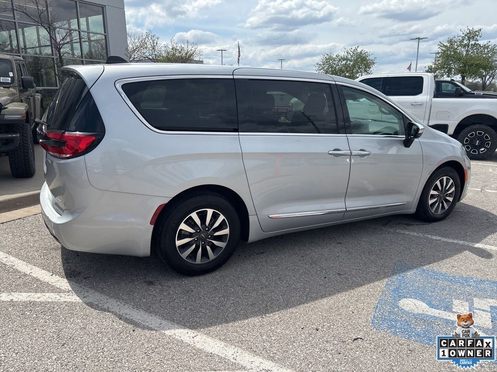 2023 Chrysler Pacifica Hybrid Limited