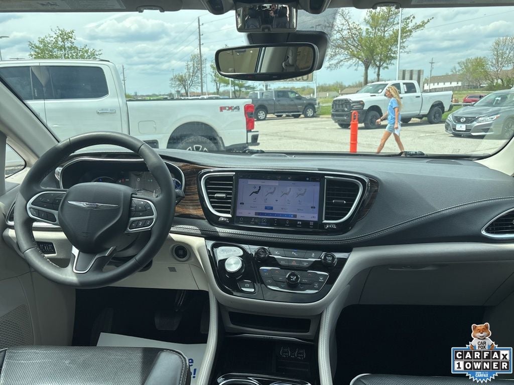 2023 Chrysler Pacifica Hybrid Limited