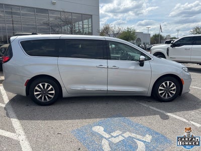 2023 Chrysler Pacifica Hybrid Limited
