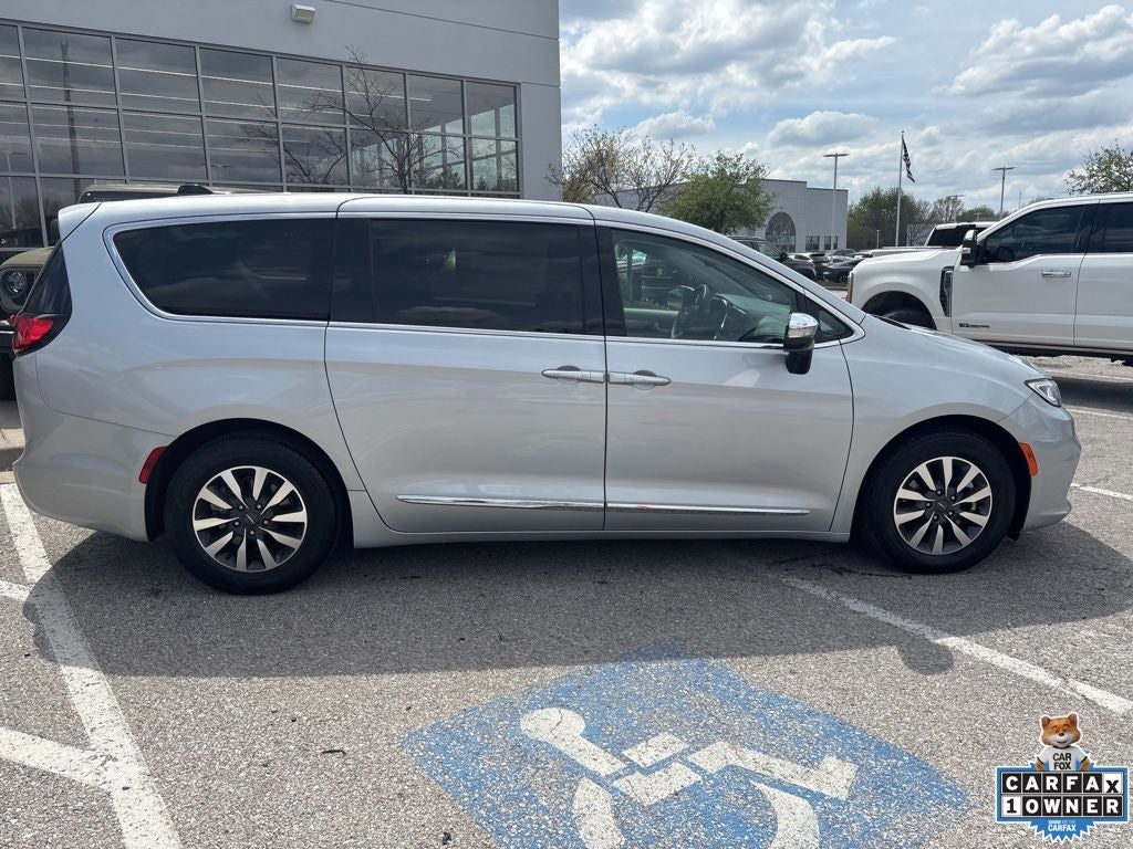 2023 Chrysler Pacifica Hybrid Limited