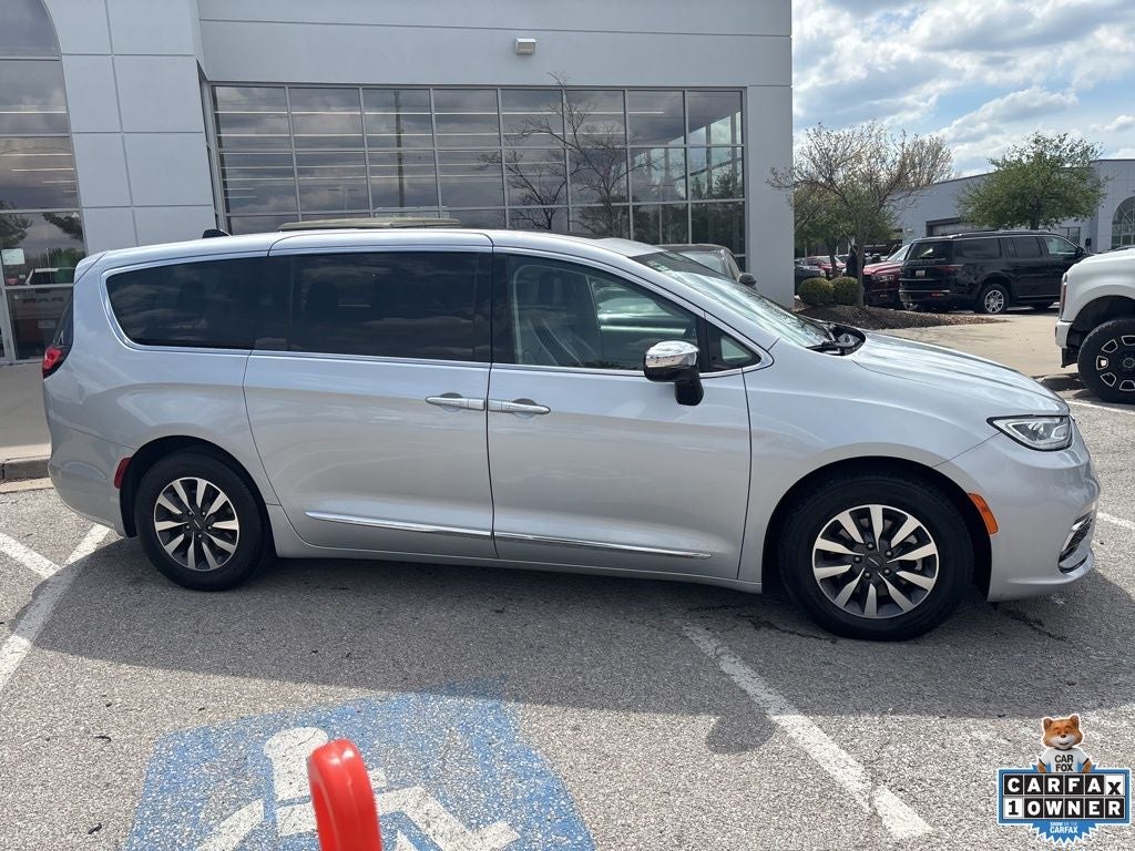 2023 Chrysler Pacifica Hybrid Limited