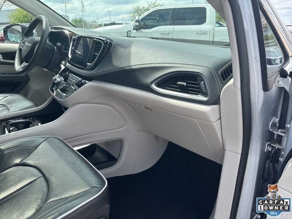 2023 Chrysler Pacifica Hybrid Limited