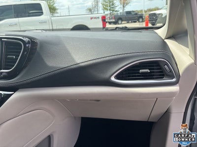 2023 Chrysler Pacifica Hybrid Limited