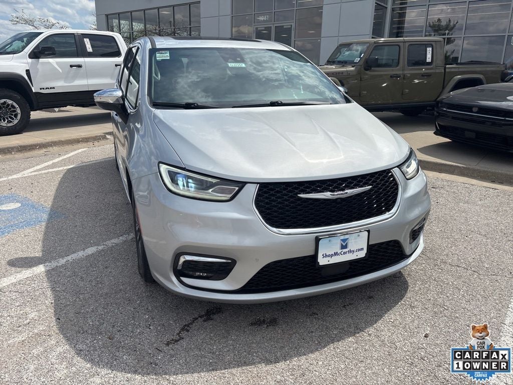 2023 Chrysler Pacifica Hybrid Limited