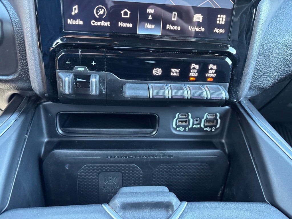 2023 RAM 3500 Laramie Crew Cab 4x4 8' Box