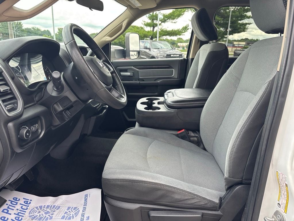 2019 RAM 2500 Big Horn Crew Cab 4x4 8' Box