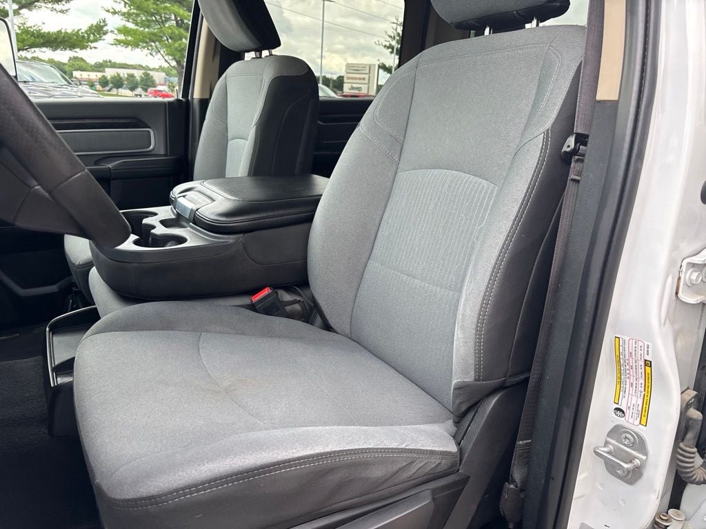 2019 RAM 2500 Big Horn Crew Cab 4x4 8' Box