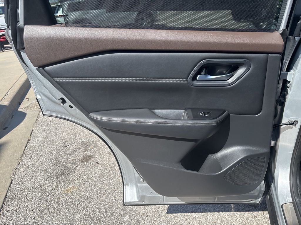 2022 Nissan Rogue SL