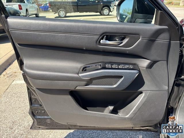2025 Nissan Pathfinder SL FWD