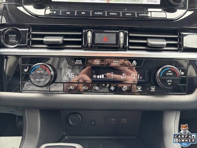 2025 Nissan Pathfinder SL FWD