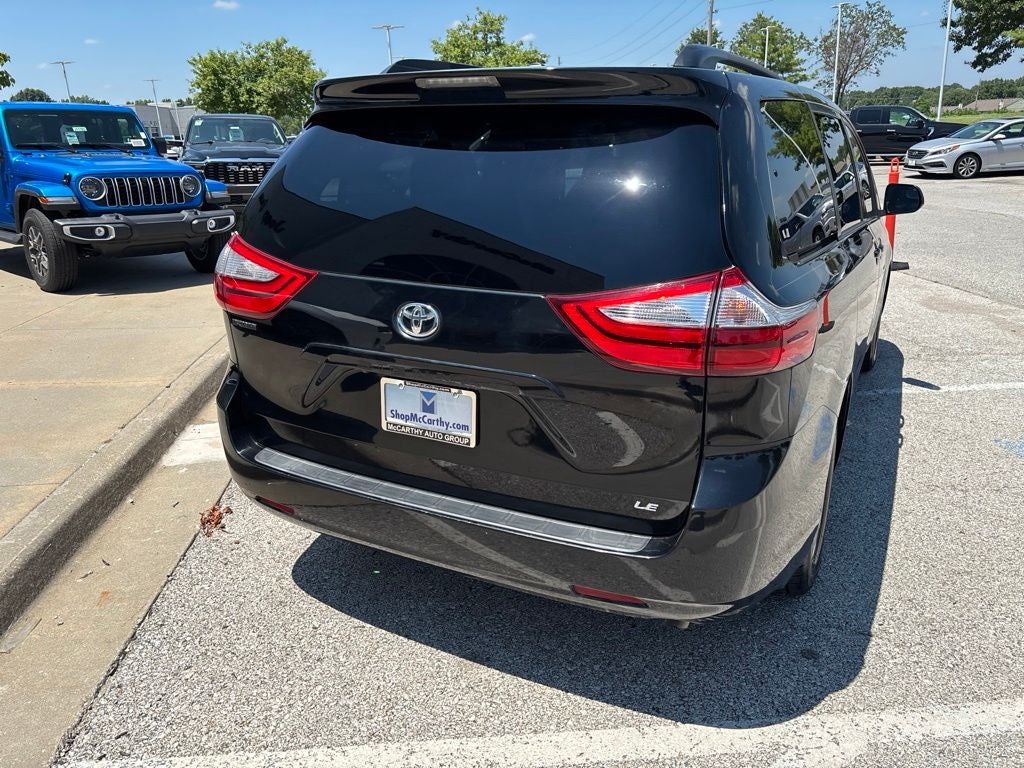 2017 Toyota Sienna LE 8 Passenger