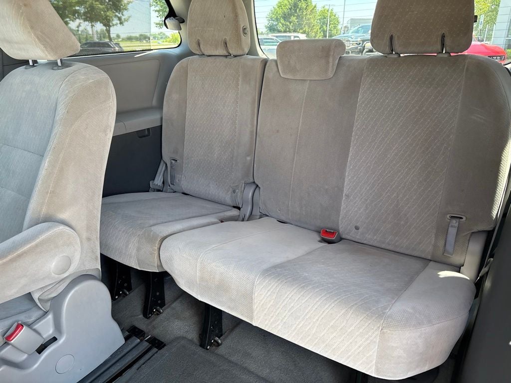 2017 Toyota Sienna LE 8 Passenger