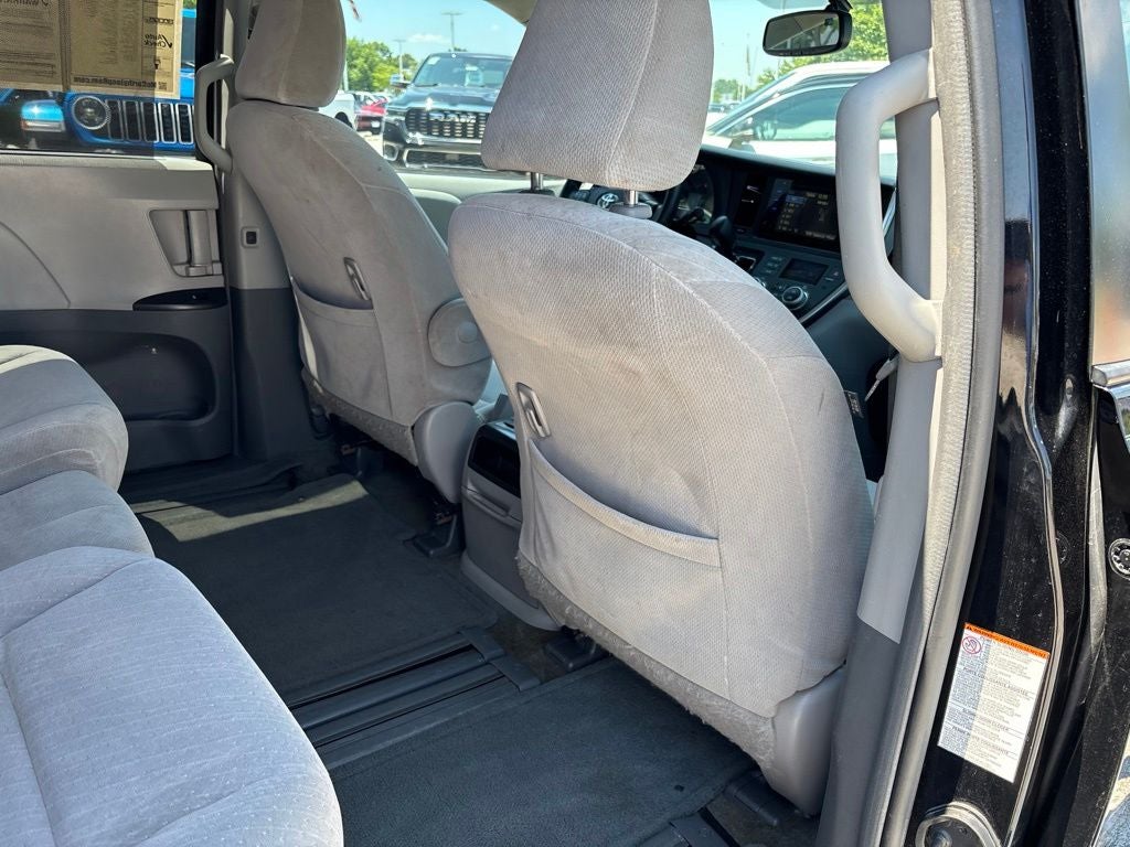2017 Toyota Sienna LE 8 Passenger