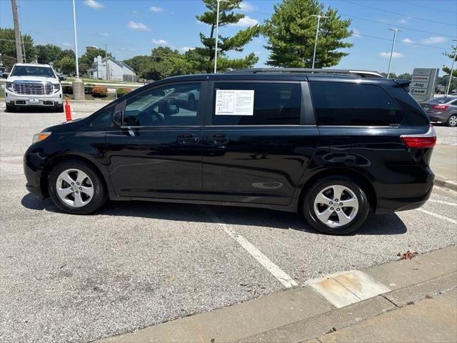 2017 Toyota Sienna LE 8 Passenger