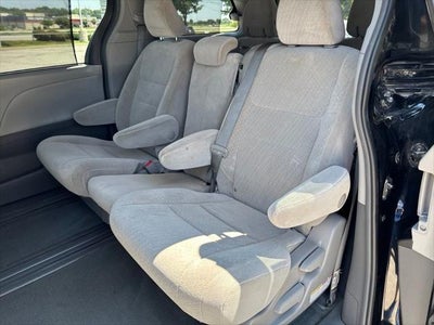 2017 Toyota Sienna LE 8 Passenger