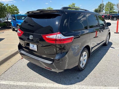 2017 Toyota Sienna LE 8 Passenger