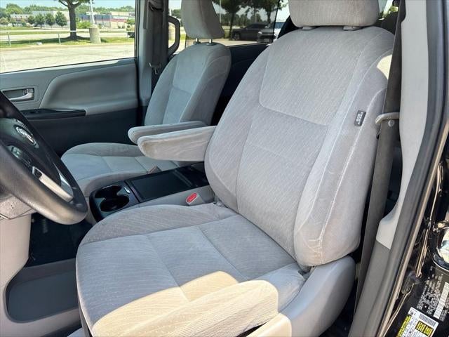 2017 Toyota Sienna LE 8 Passenger