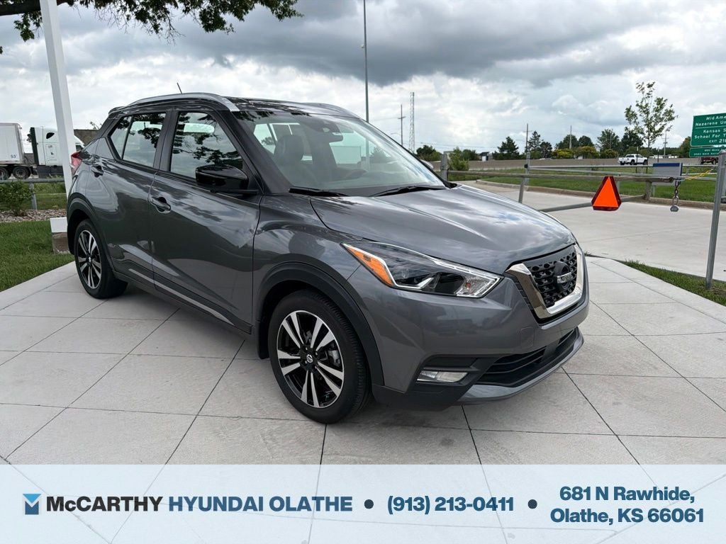 2020 Nissan Kicks SR