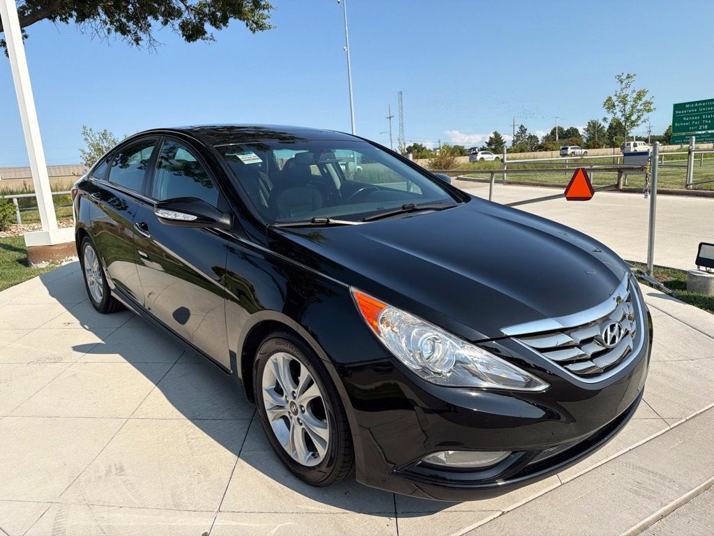 2011 Hyundai SONATA Limited