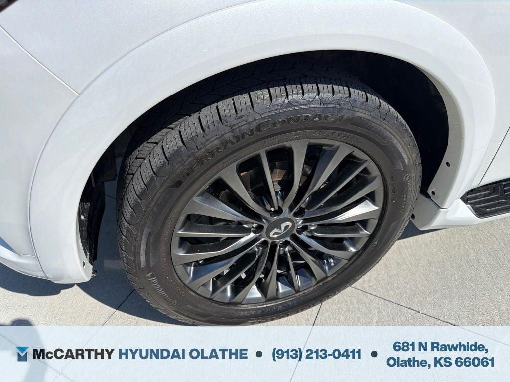 2022 INFINITI QX80 Premium Select