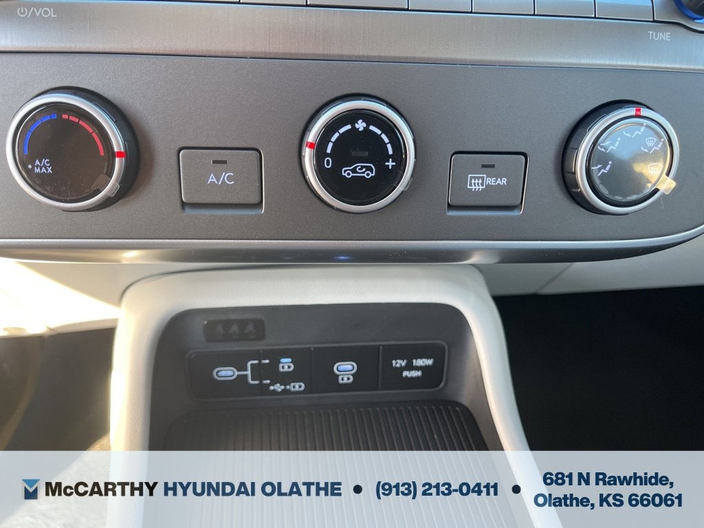 2026 Hyundai KONA SE