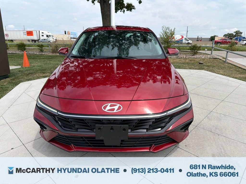 2024 Hyundai ELANTRA Limited