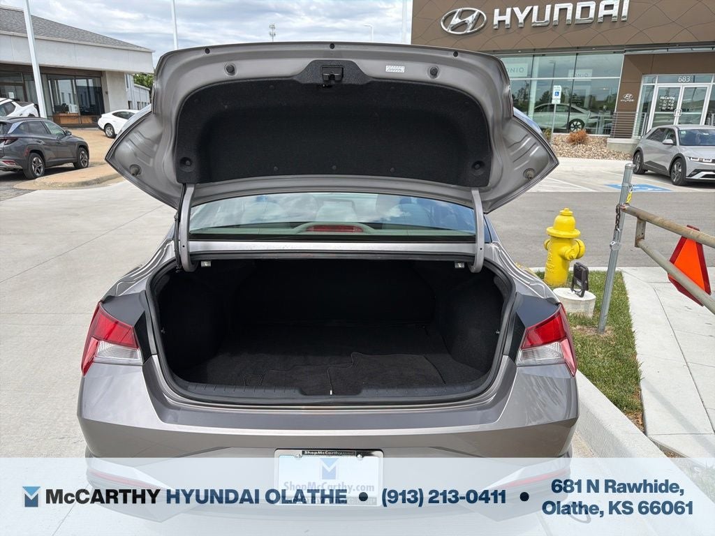 2023 Hyundai ELANTRA SEL