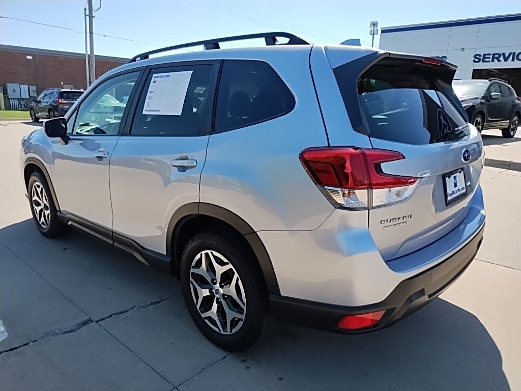 2022 Subaru Forester Premium