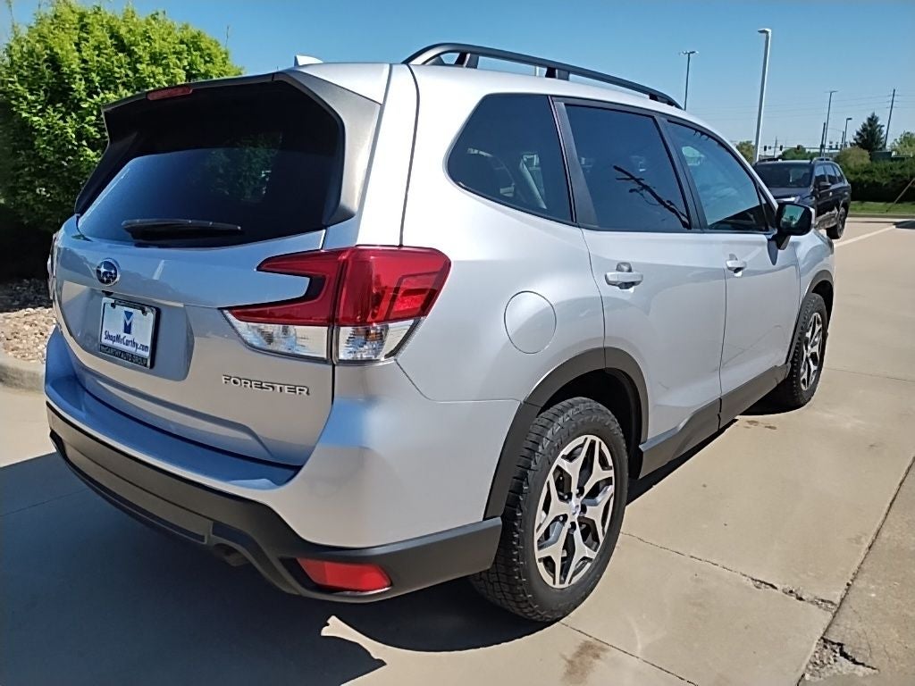 2022 Subaru Forester Premium