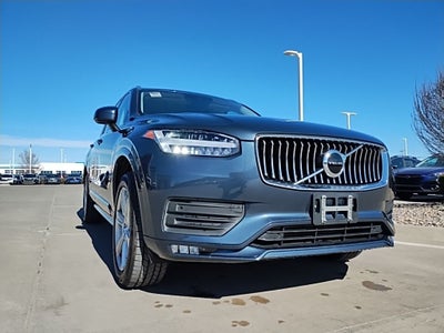 2022 Volvo XC90 T6 Momentum