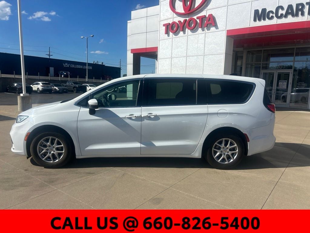 2023 Chrysler Pacifica Touring L