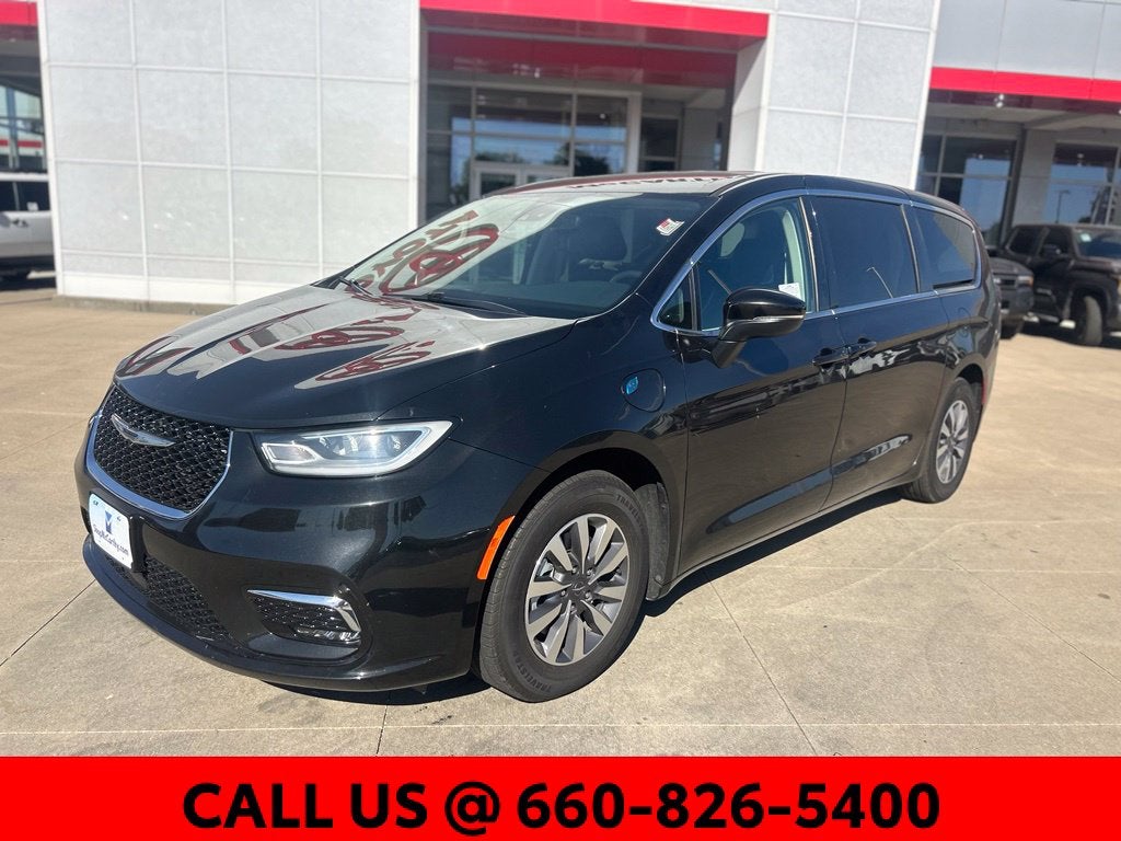 2023 Chrysler Pacifica Hybrid Touring L