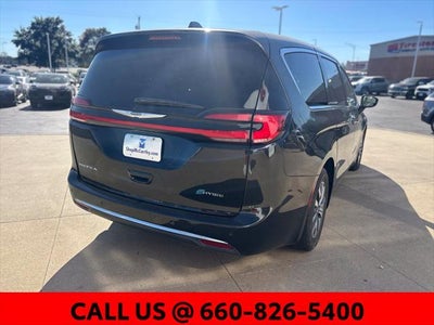 2023 Chrysler Pacifica Hybrid Touring L
