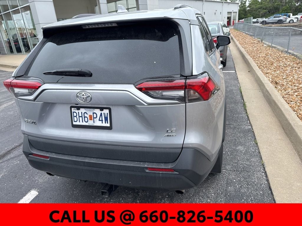 2020 Toyota RAV4 LE