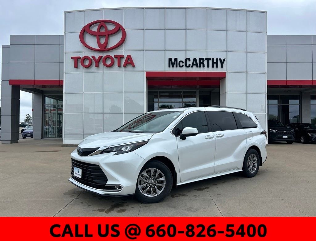 2024 Toyota Sienna XLE 8 Passenger