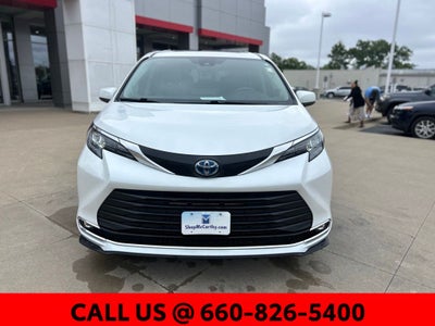 2024 Toyota Sienna XLE 8 Passenger