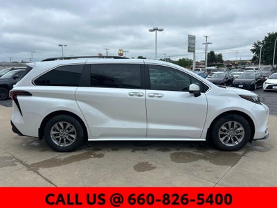 2024 Toyota Sienna XLE 8 Passenger