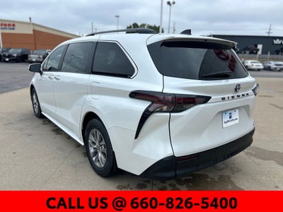 2024 Toyota Sienna XLE 8 Passenger